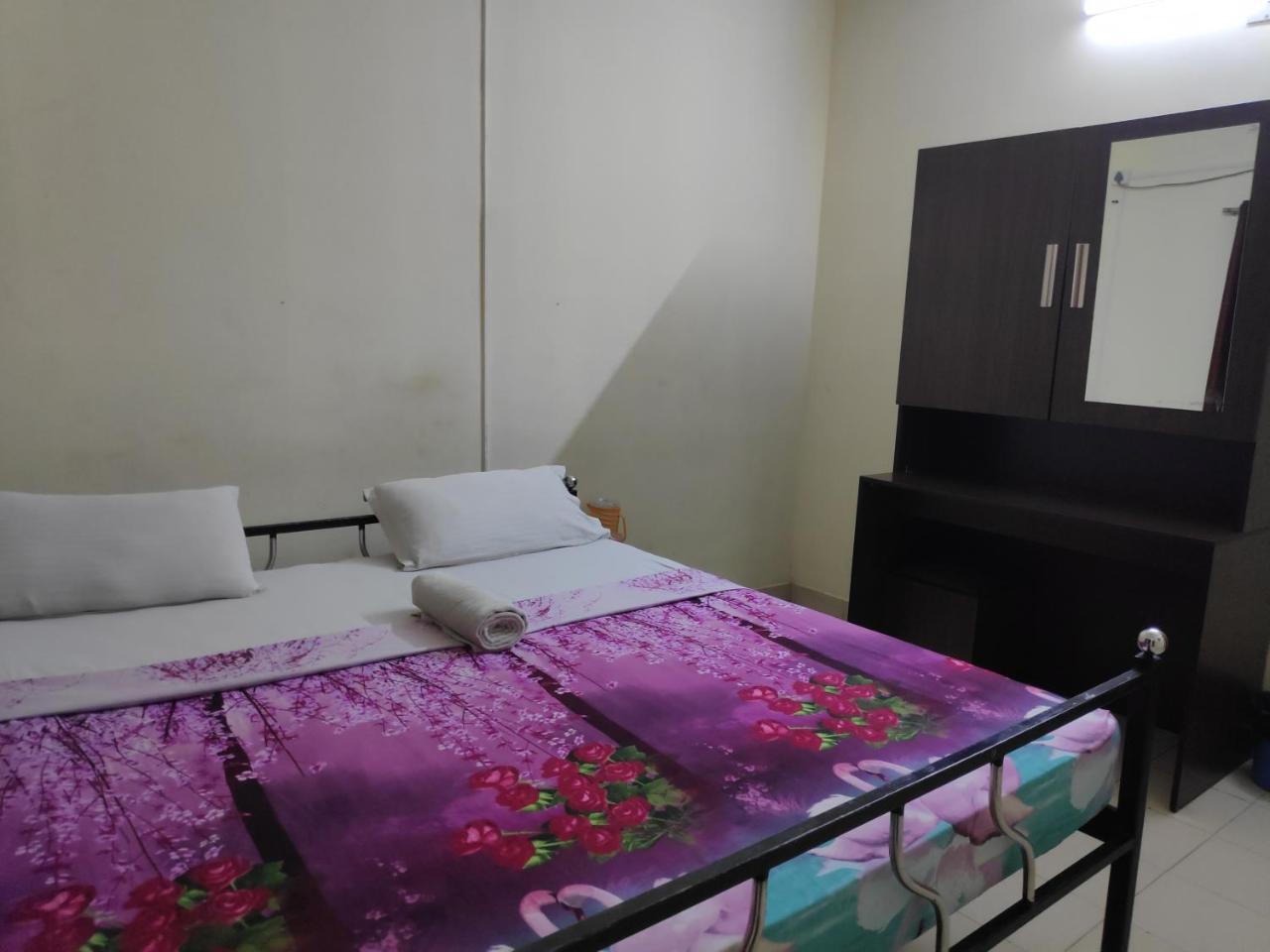 Hotel Silver Space Kochi Ngoại thất bức ảnh