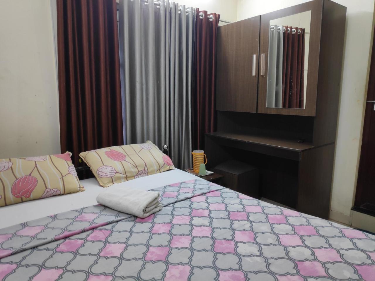 Hotel Silver Space Kochi Ngoại thất bức ảnh